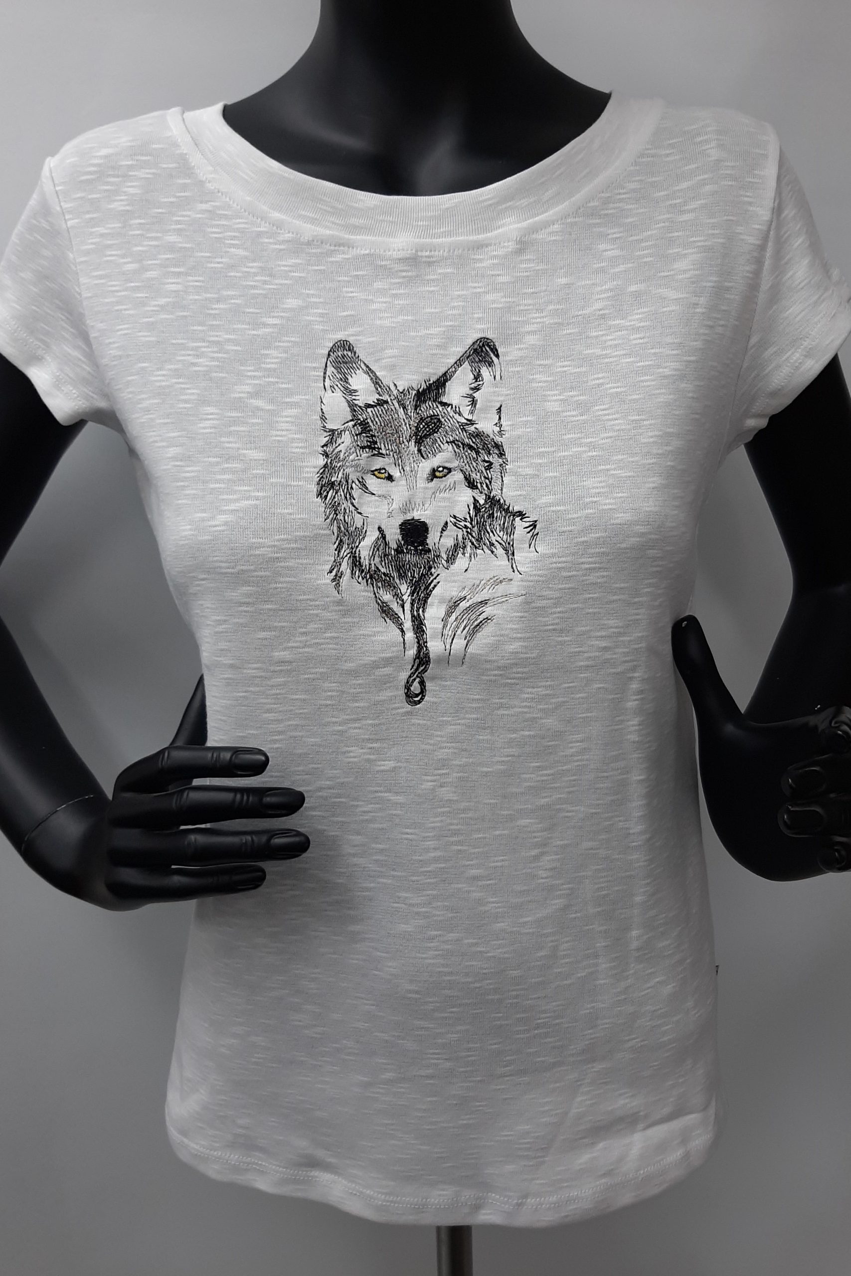 Majica sa motivom vuka